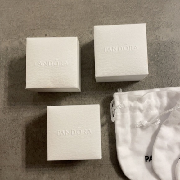 3 Pandora boxes and their dust bags - Picture 2 of 4